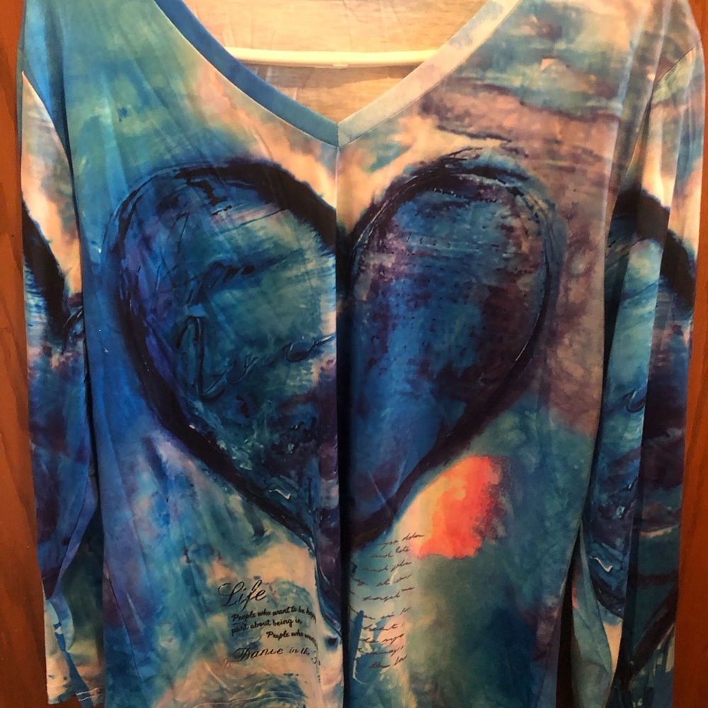 Blue Heart V-Neck Graphic Top 1X
